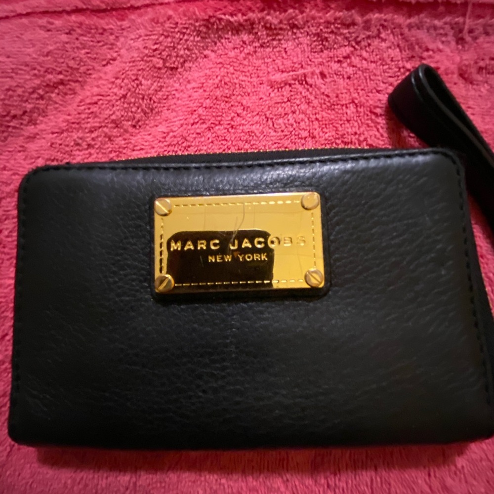 SOLD!!! MARC JACOBS Name plate Phone Wrislet